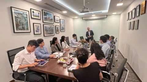 Buổi họp đội ngũ Key Premium Shop